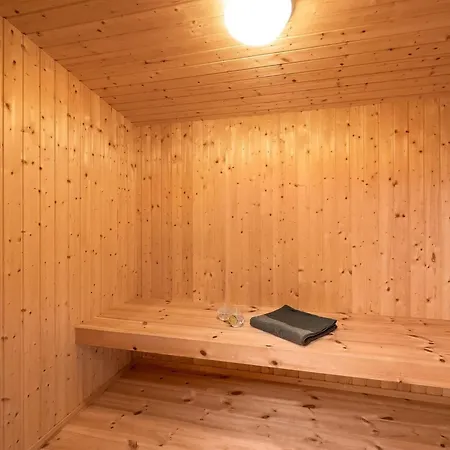 Dom wakacyjny Tola - 450m From The Sea By Interhome