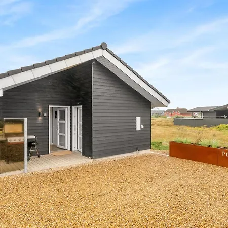 Tola - 450m From The Sea By Interhome